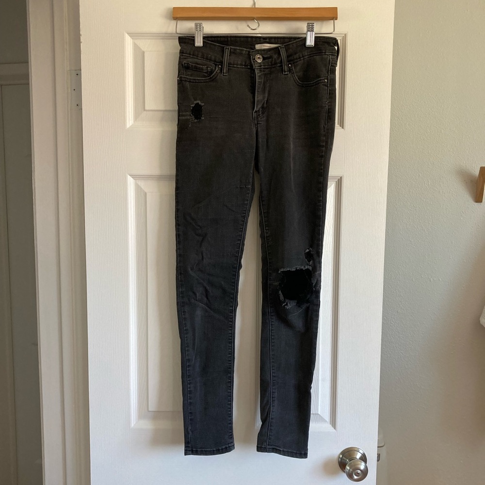 Black Levi’s 711 Skinny Jean / Size 26